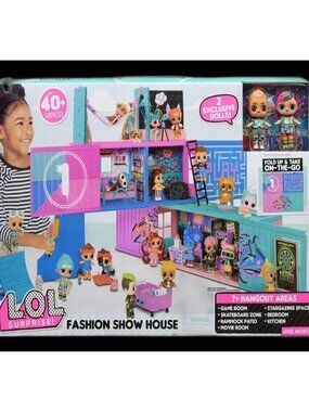 L.O.L. Surprise Fashion Show House Playset 40+ Surprises 2 Exclusive Dolls NEW